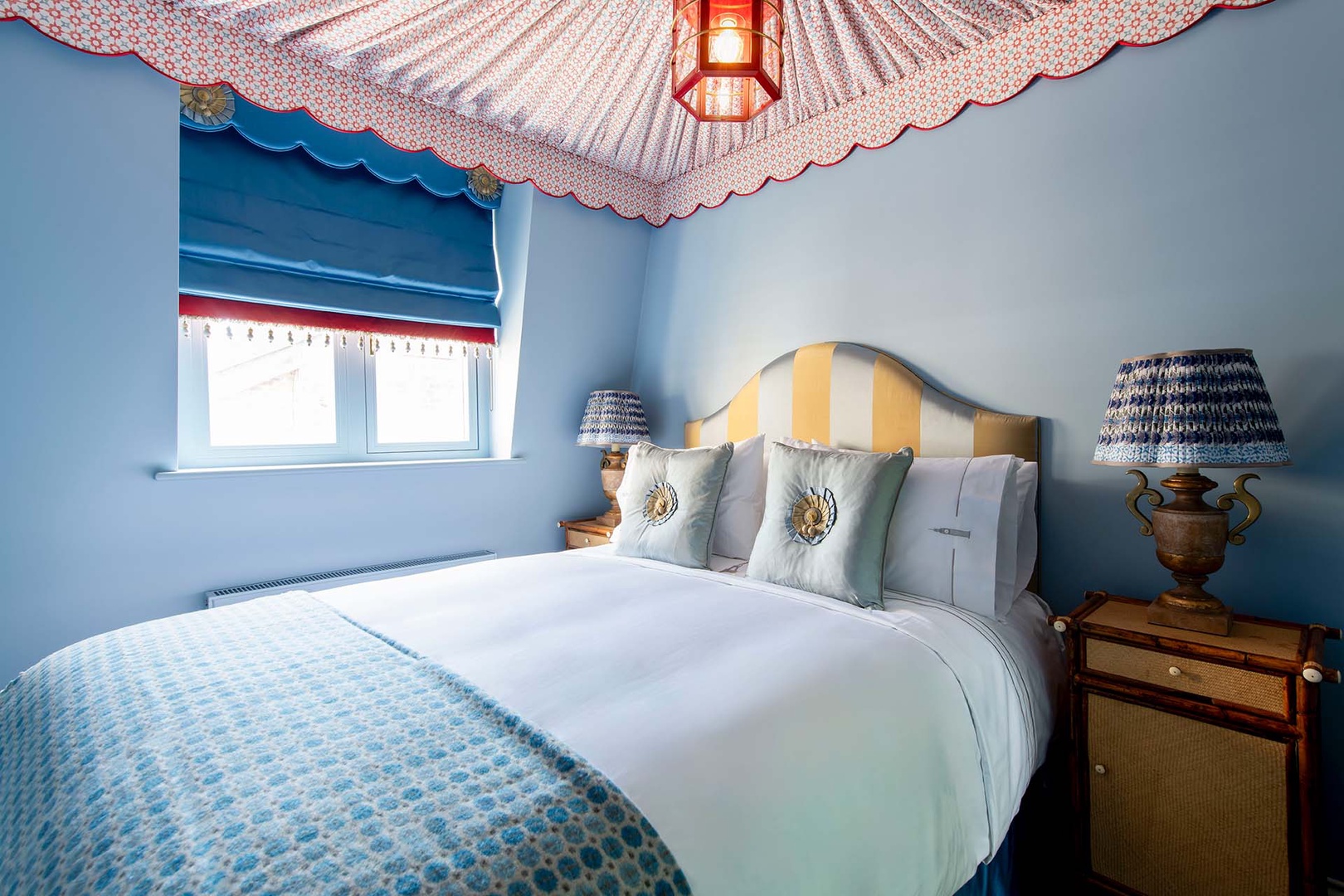 Cheerful bedroom 3 with gorgeous ceiling.