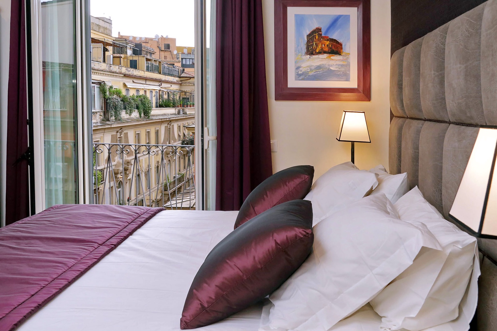 Wake up to views of Rome!
