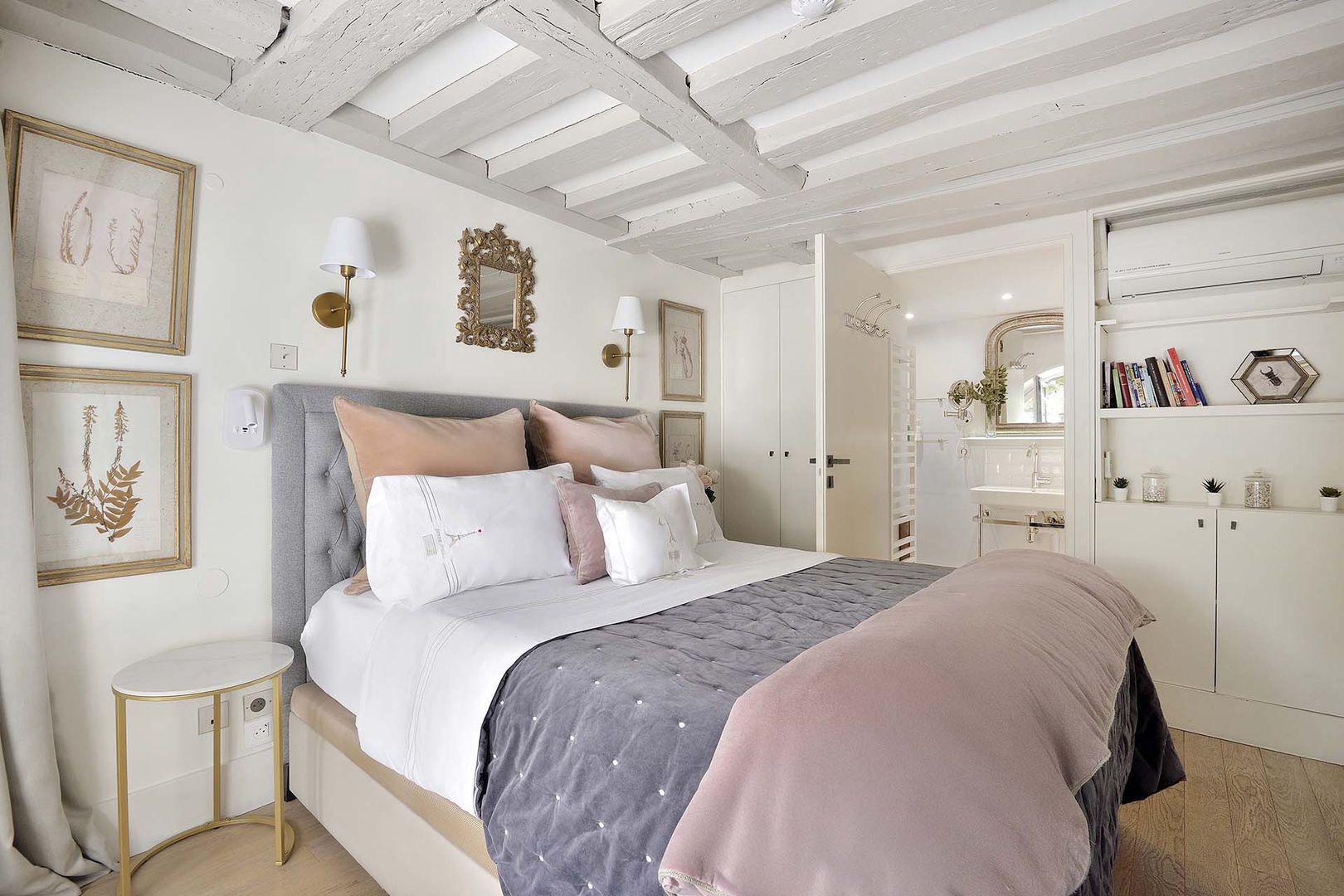 Enjoy the privacy of an en suite bathroom.
