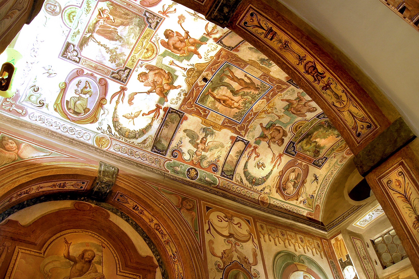 Entry hall frescoes date from the 1700s