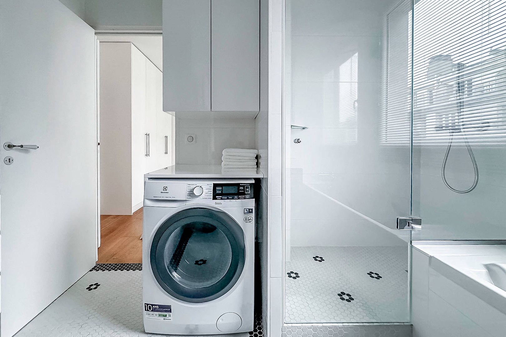 Washer and dryer combo is a handy feature.