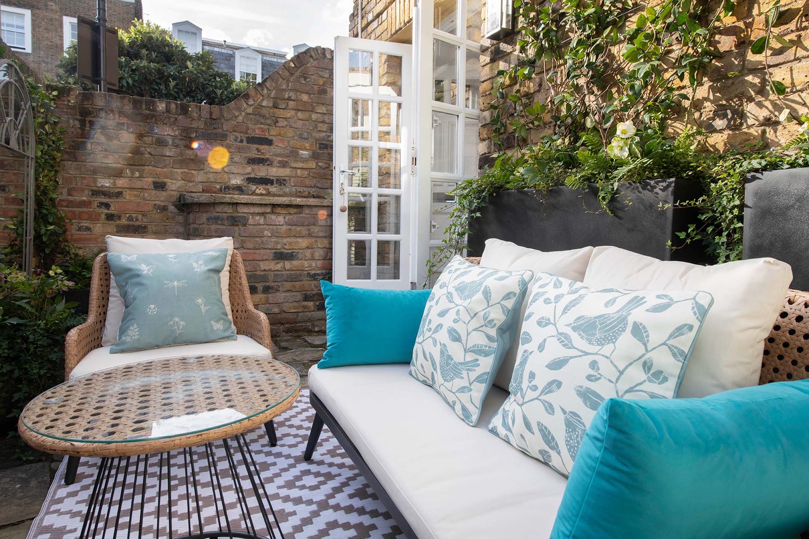 Private patio is a rare find in the heart of London!