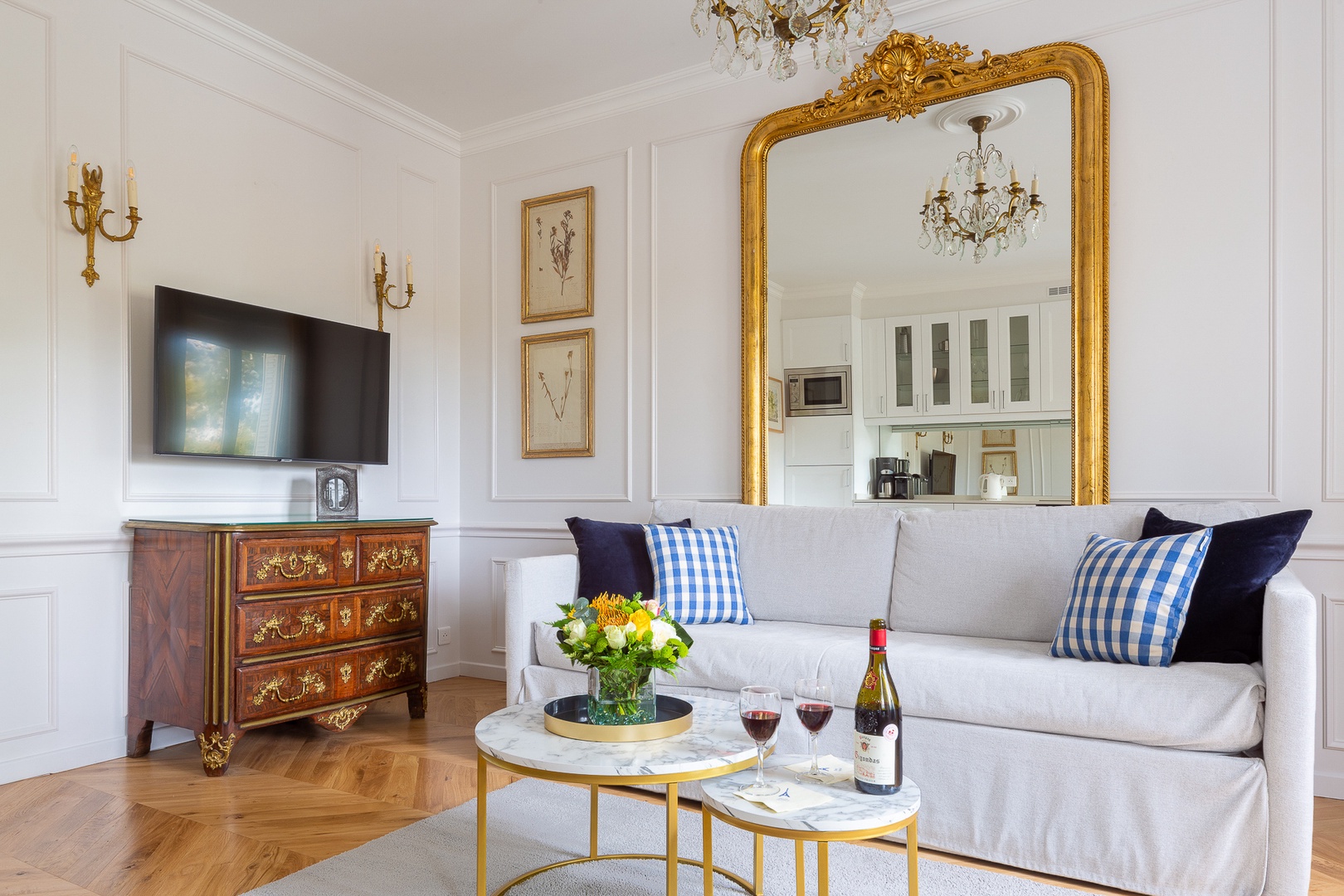 Welcome to the charming Saint Julien apartment!