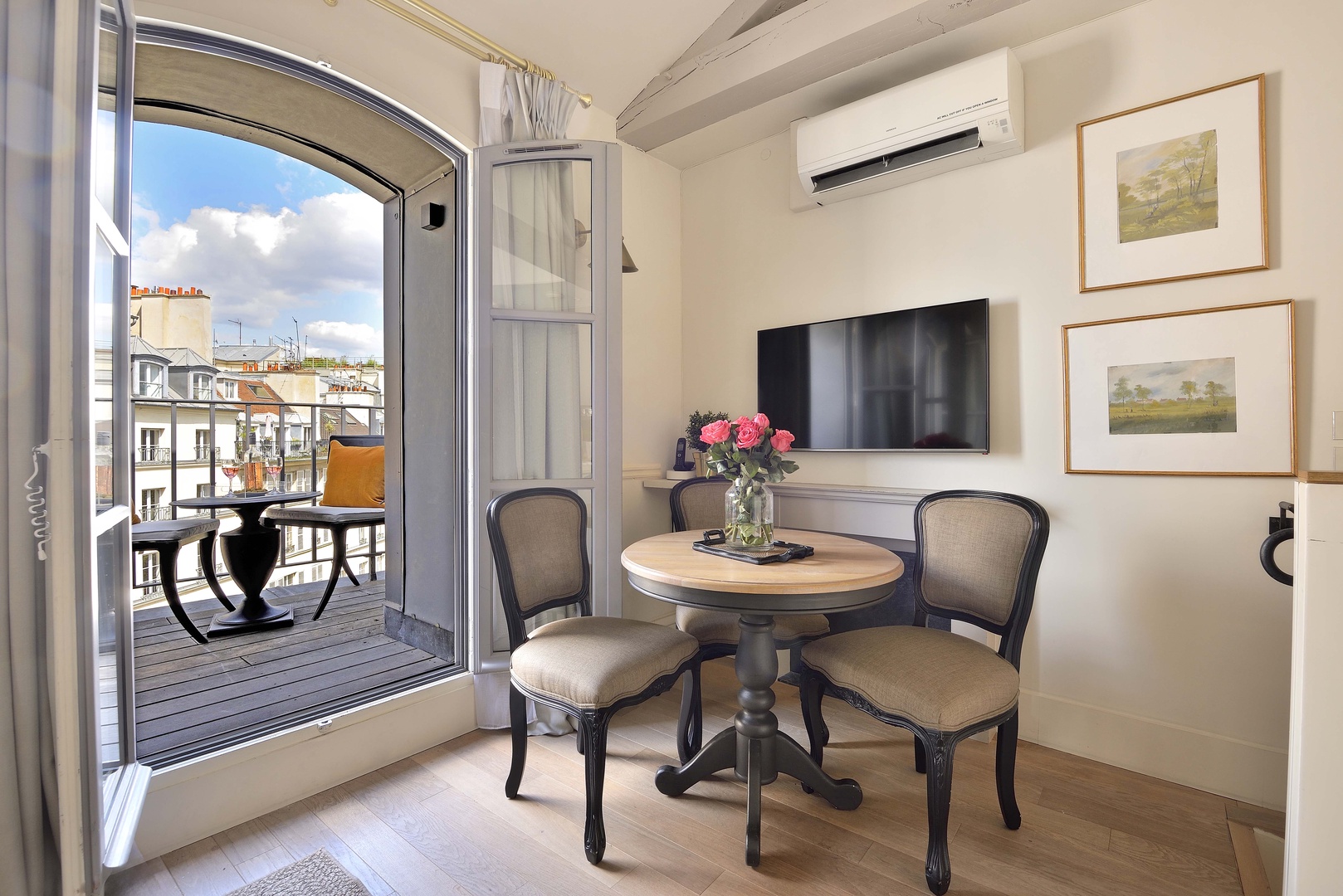 Enjoy casual meals at the dining table.