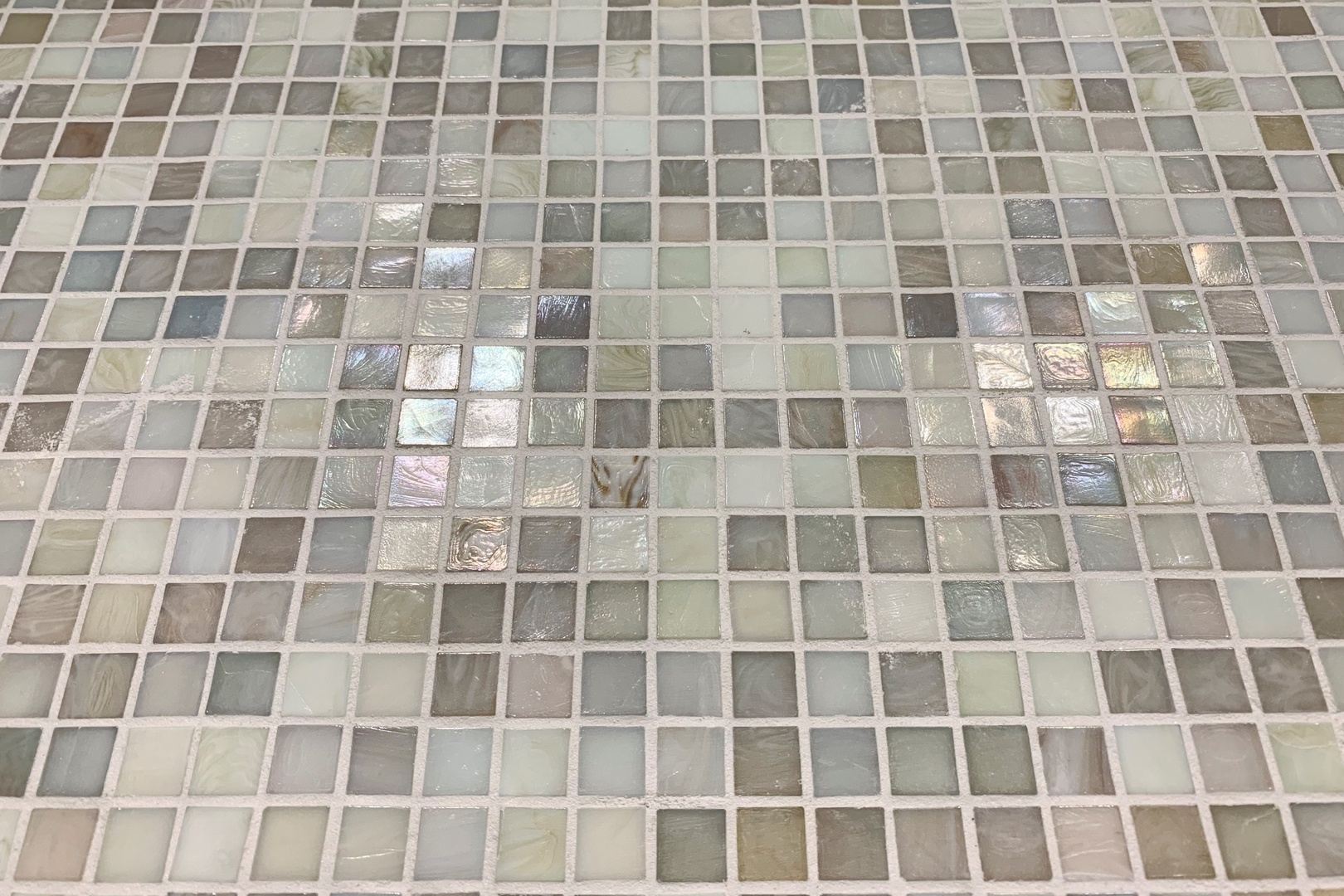 Beautiful tiled floor in bathroom 2