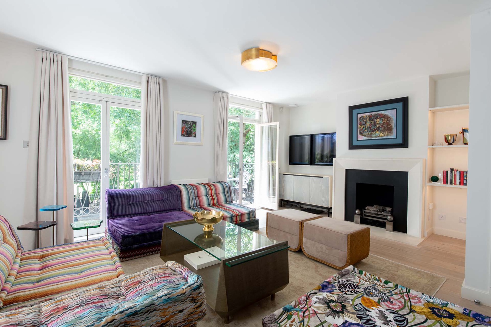 Gorgeous townhouse with balcony overlooking historic Stanhope Gardens.