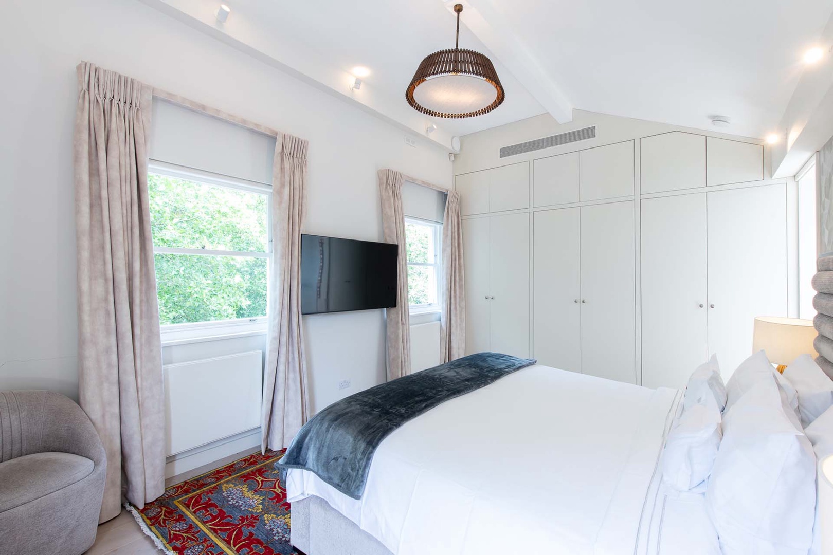 Well-positioned TVs and plenty of storage to feel right at home.