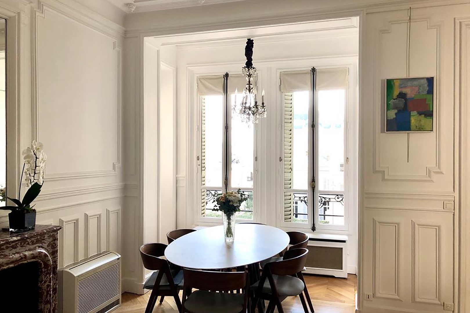 Dine with artistic views of Paris!