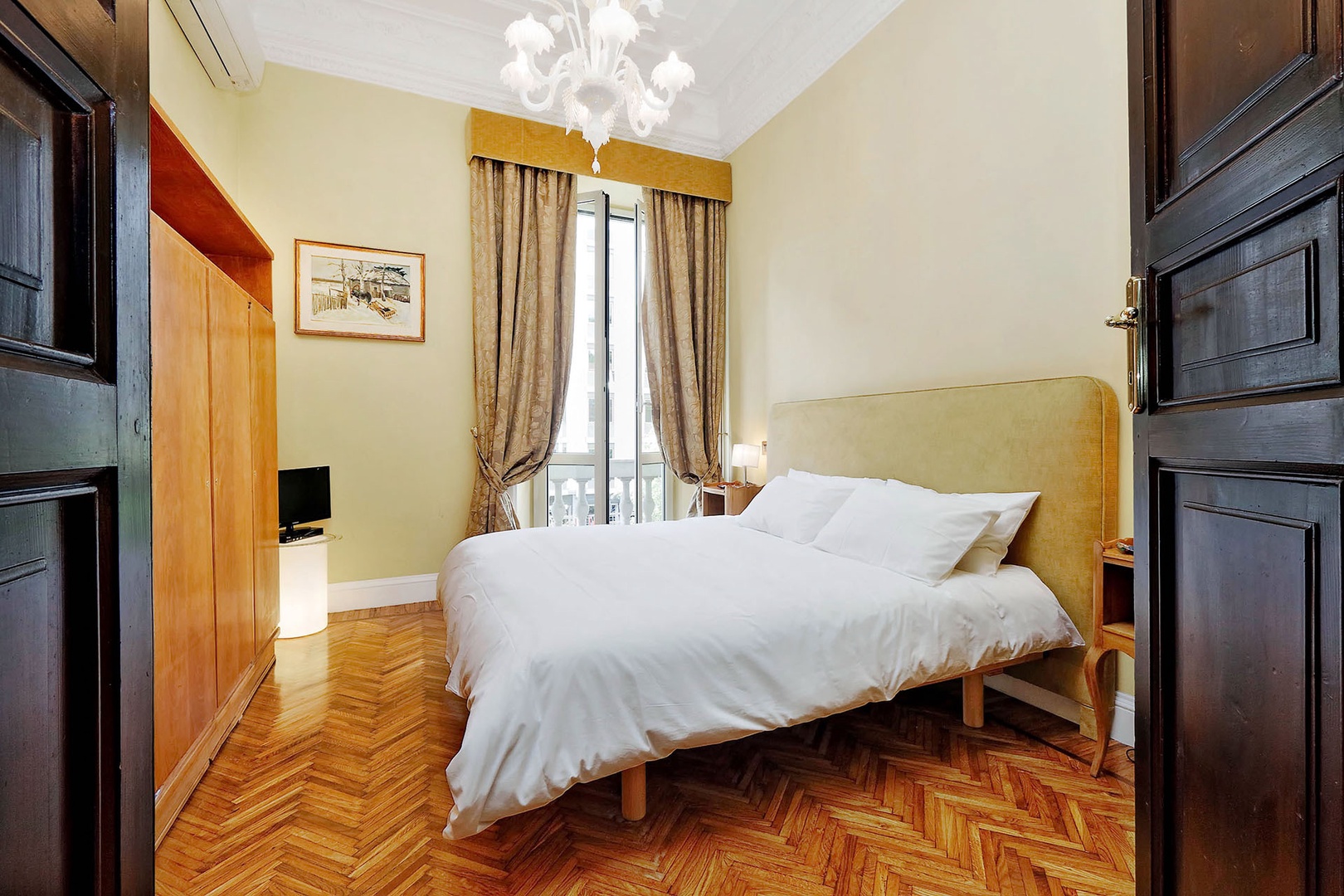 Bed can be made up as 2 singles