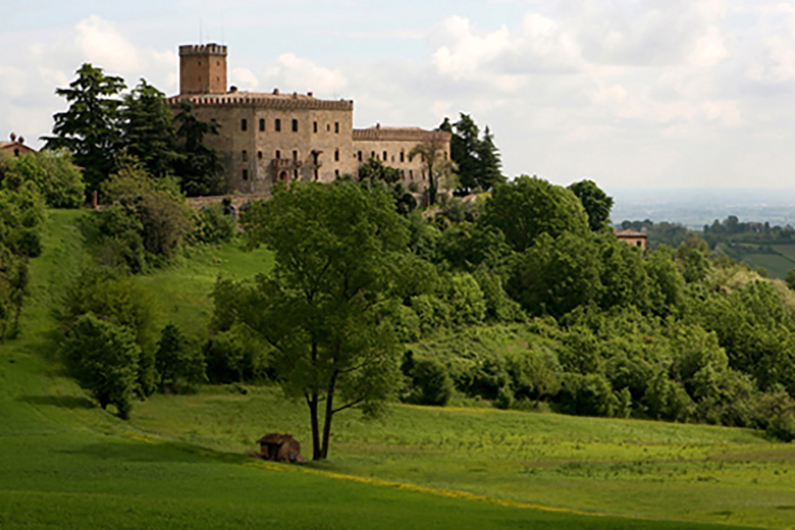 Nearby castle is a great place to visit, dine and enjoy the spa.
