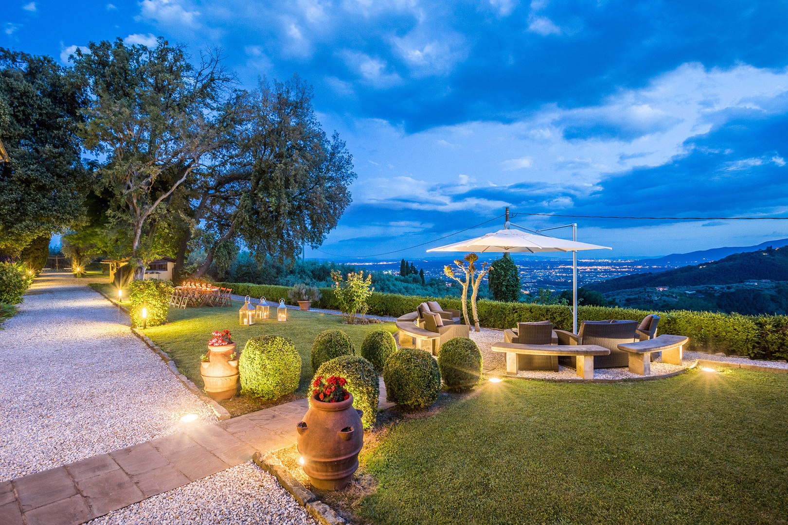 The panoramas from the villa are of the Valdinievole, the valley of the Nievole river.