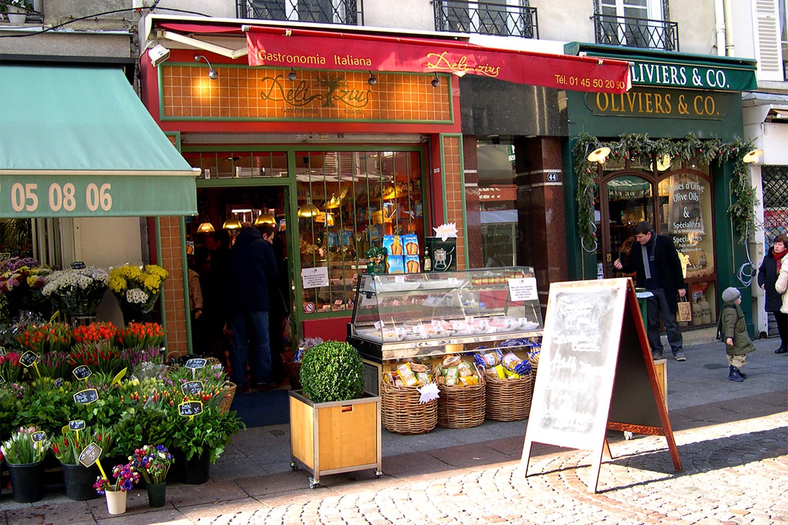 Enjoy the market places along Rue Cler
