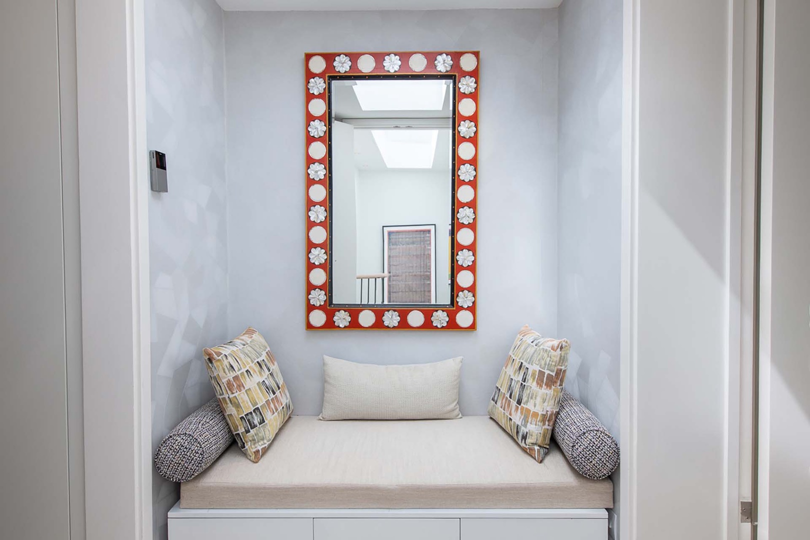 Charming alcove seating connecting bedroom 1 to en suite.