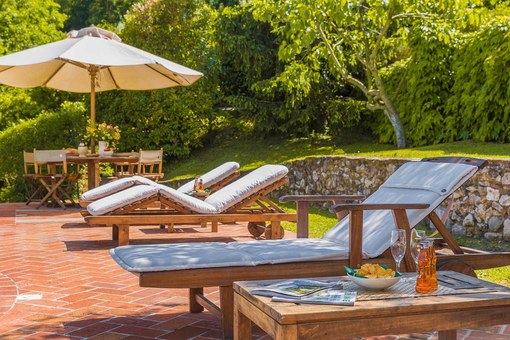 Plenty of space for sunbathing with wonderful view of the valley.