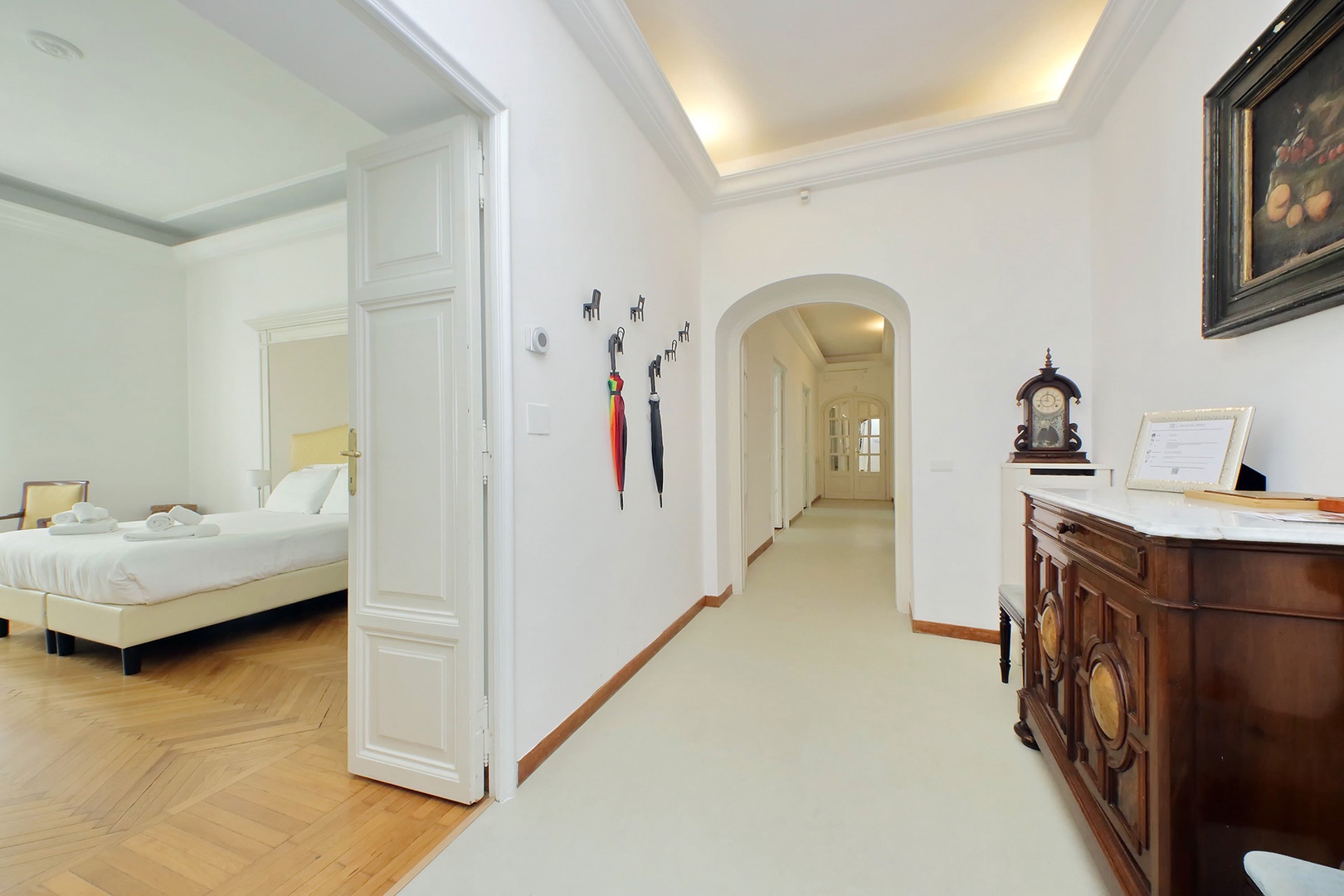 Beautiful hallway leading to bedrooms and living room