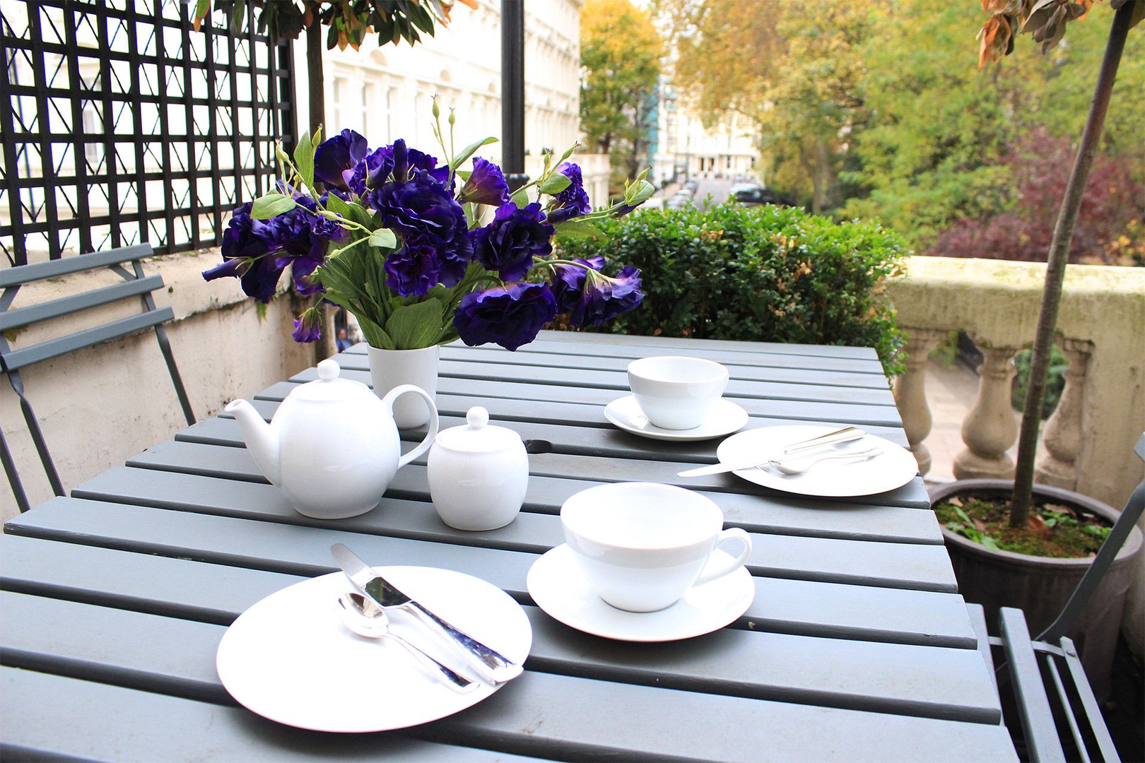 Set the balcony table for afternoon tea