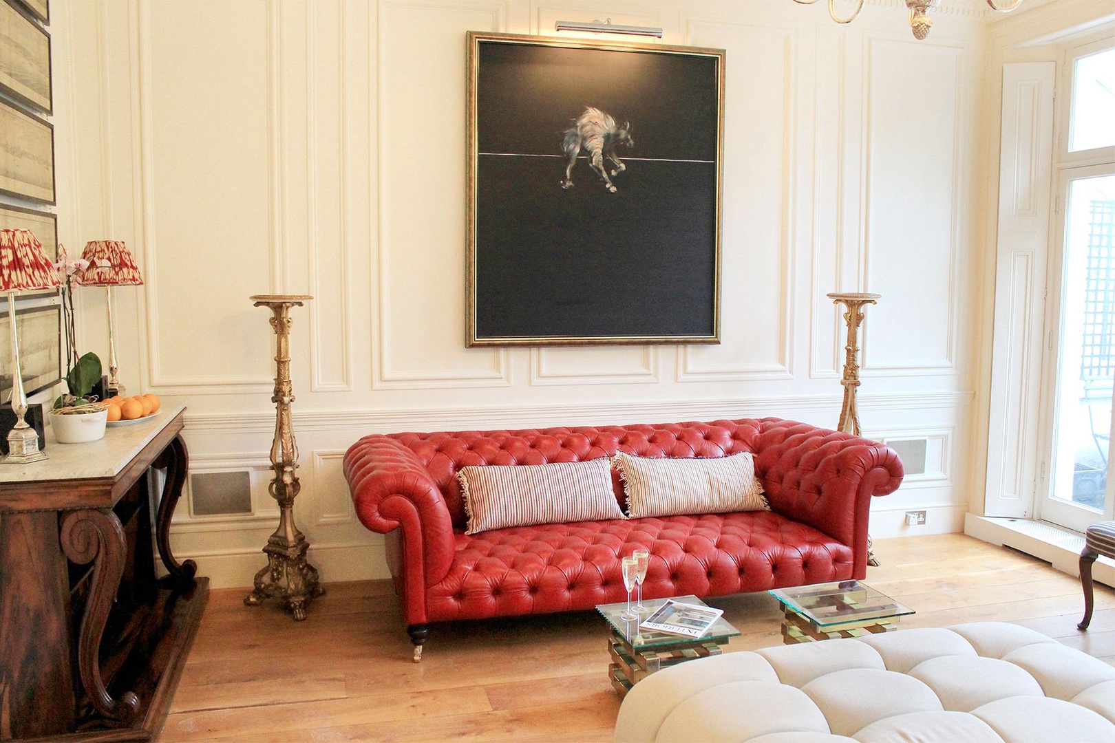 Stunning living room in luxurious South Kensington vacation rental