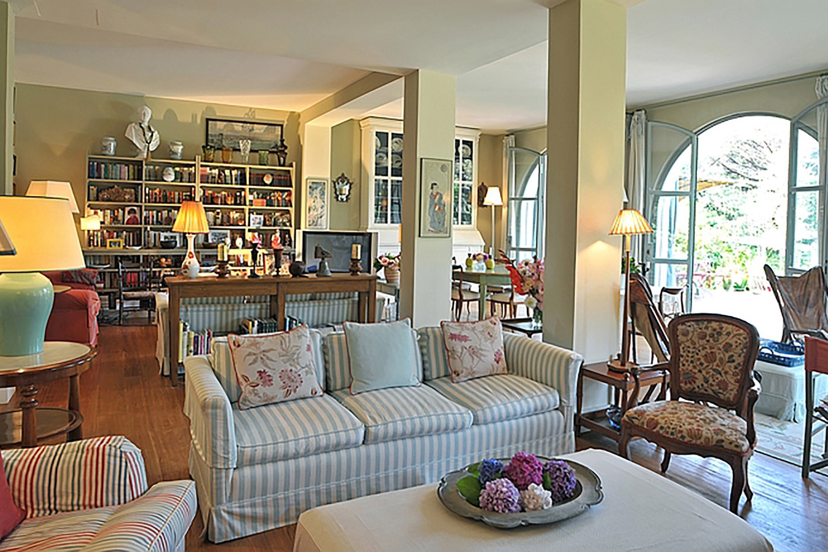 Relax with family and friends in the comfortable living room.