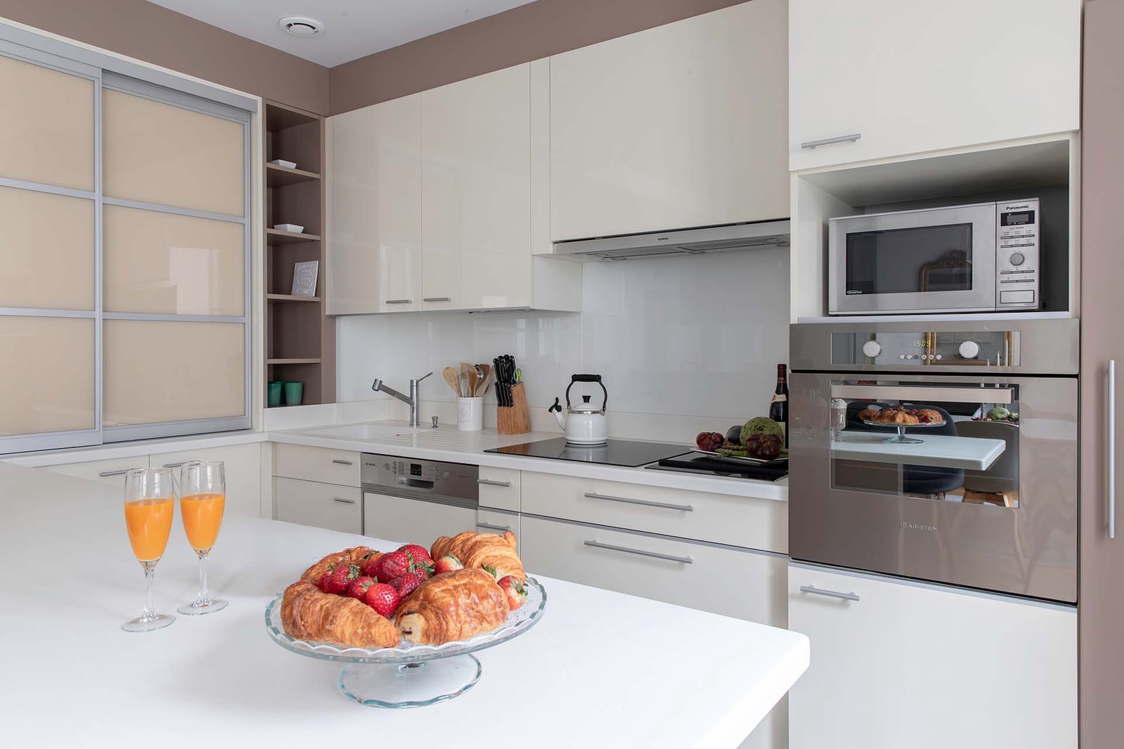 Dining at home is a pleasure with the Rue Cler market street on your doorstep!