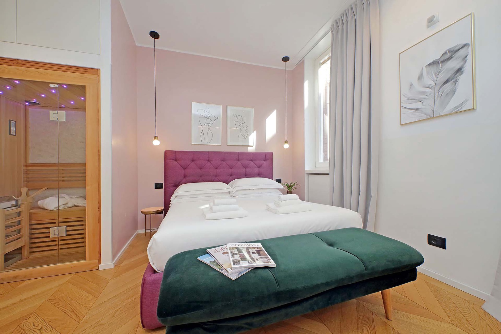 Stunning bedroom 1 has en suite bathroom, sauna and jacuzzi.