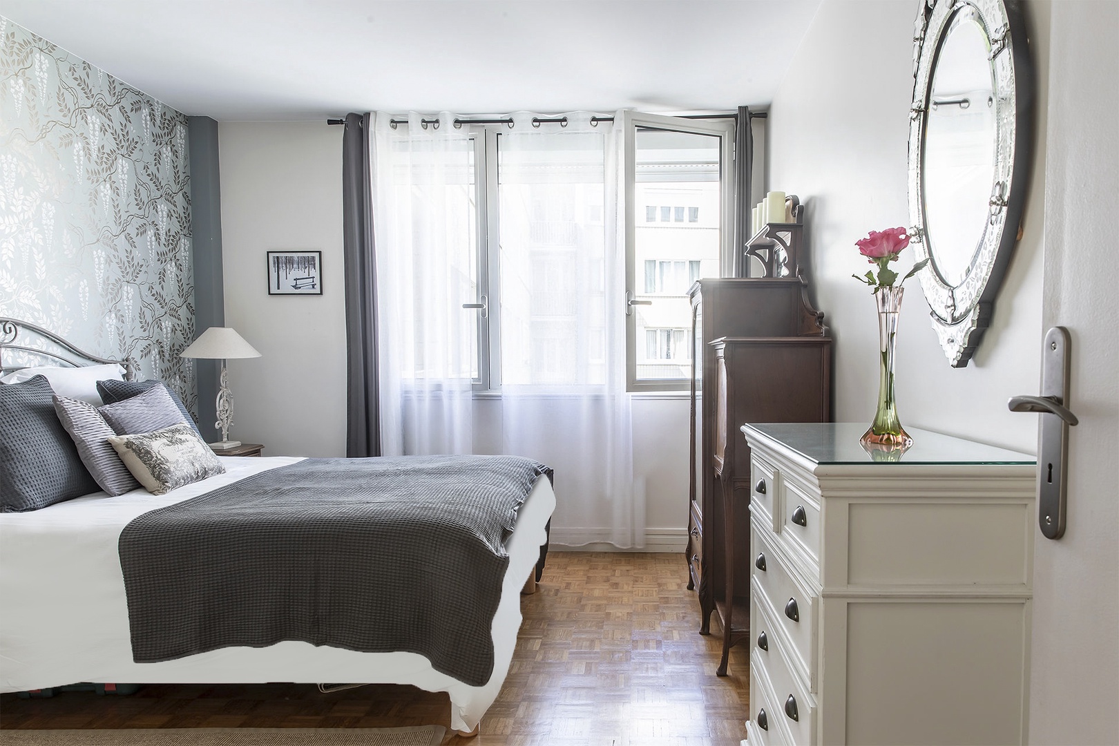 Beautiful light in the bedroom.