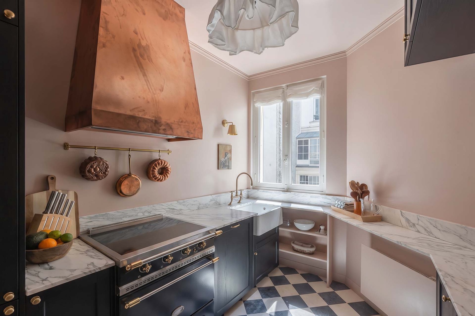 Gourmet kitchen is a dream for cooking at home!