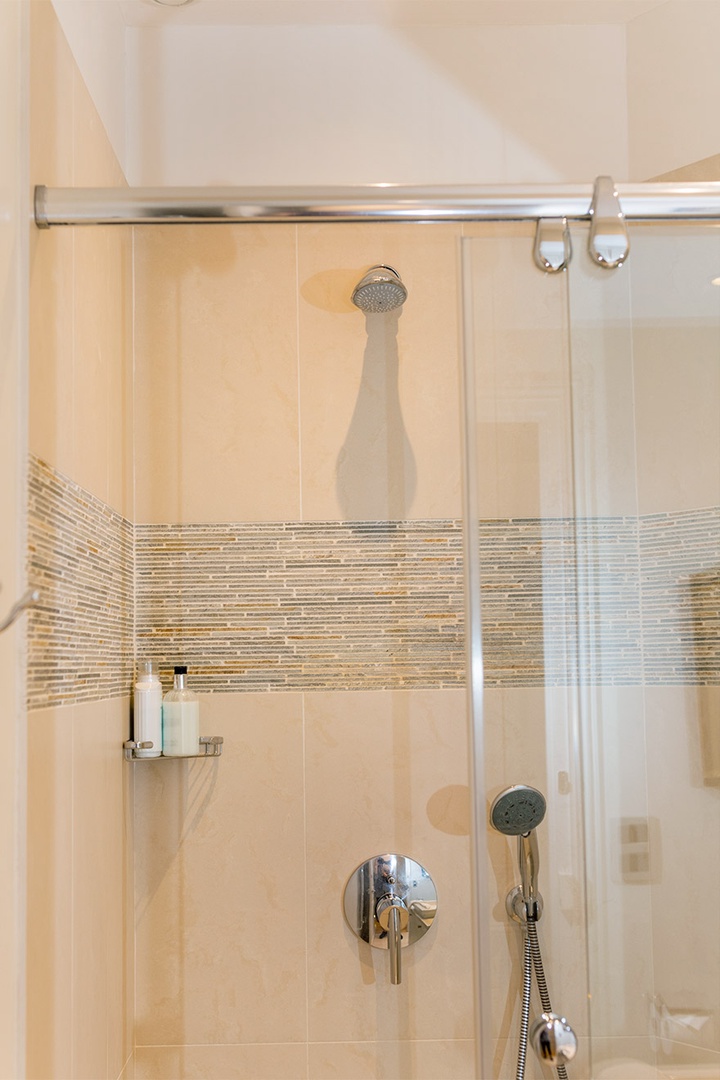 Fixed and flexible shower heads