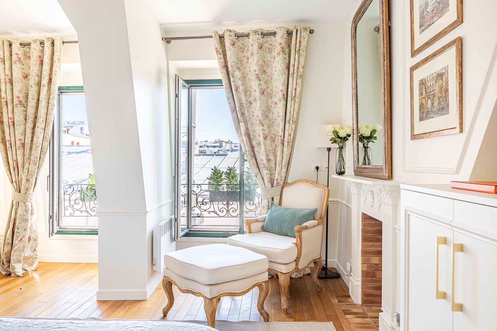 A perfect spot to curl up with a good book.