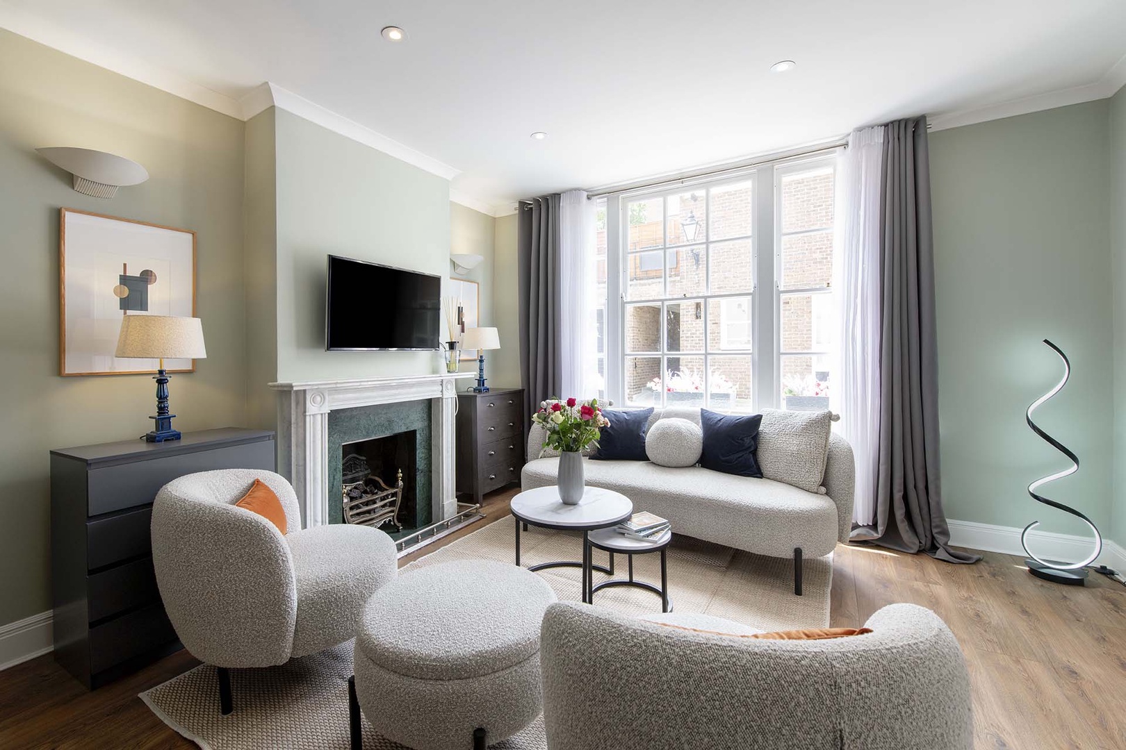 Welcome to Conrad, a gorgeous London mews home in South Kensington.