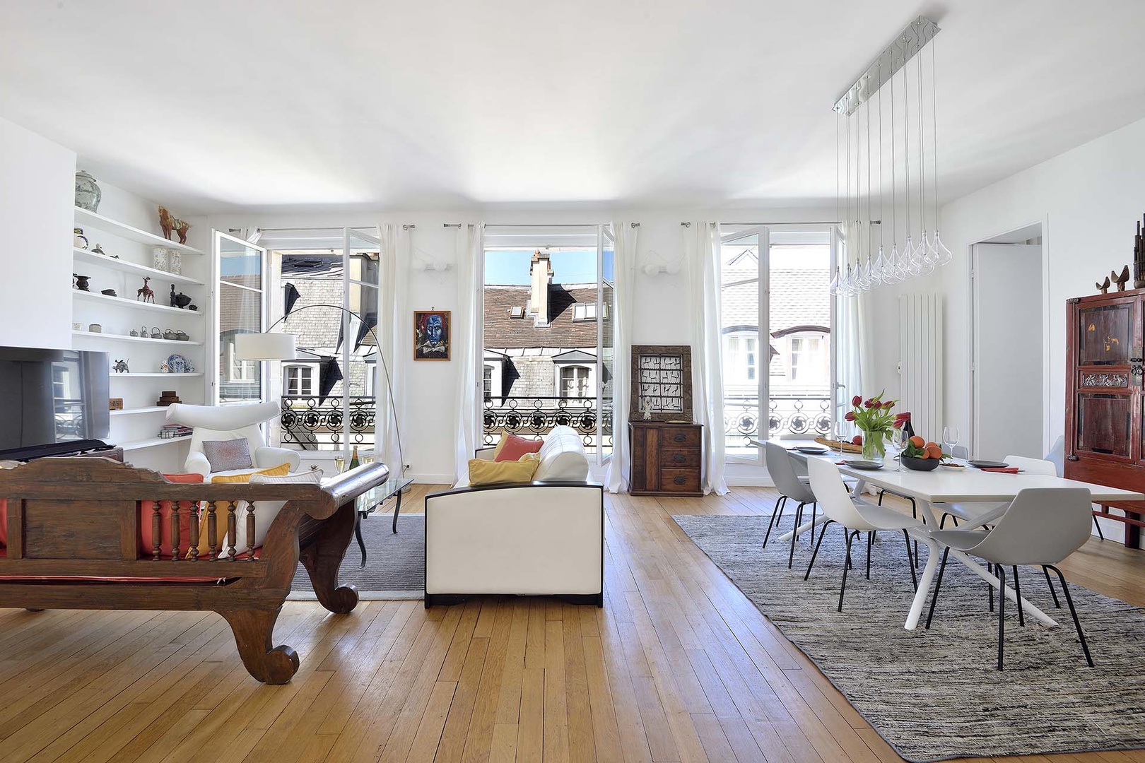 Open design makes relaxed time together easy.