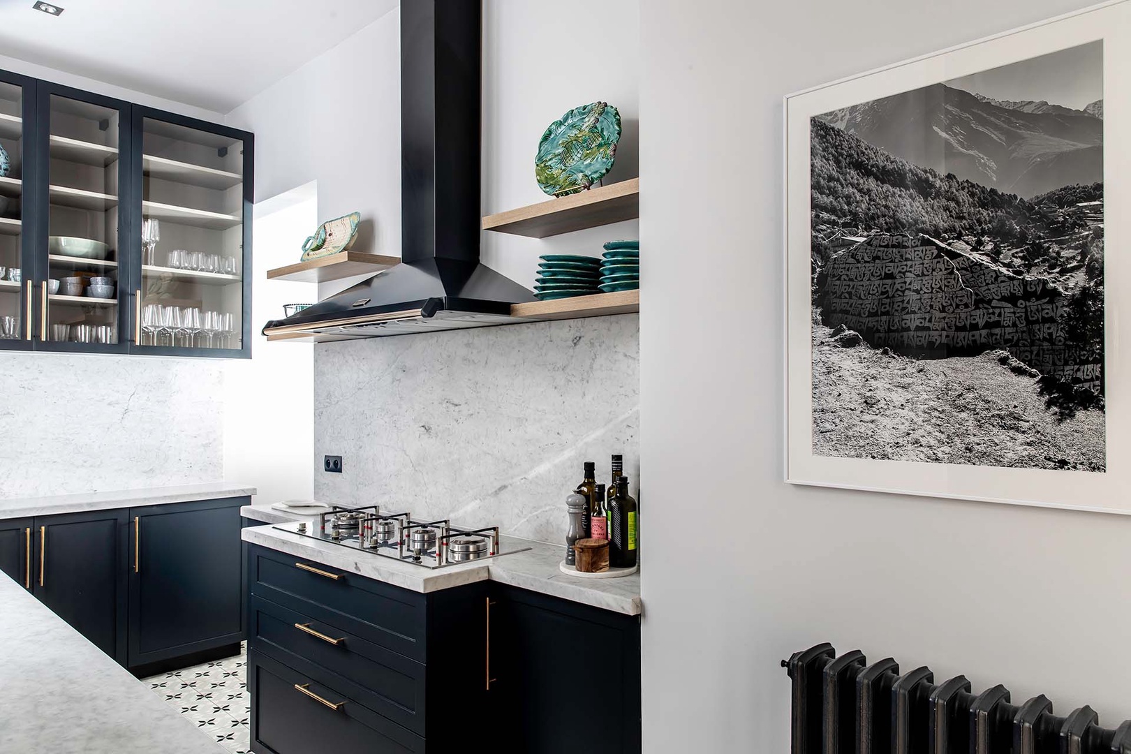 Stunning details in the kitchen and top grade appliances.