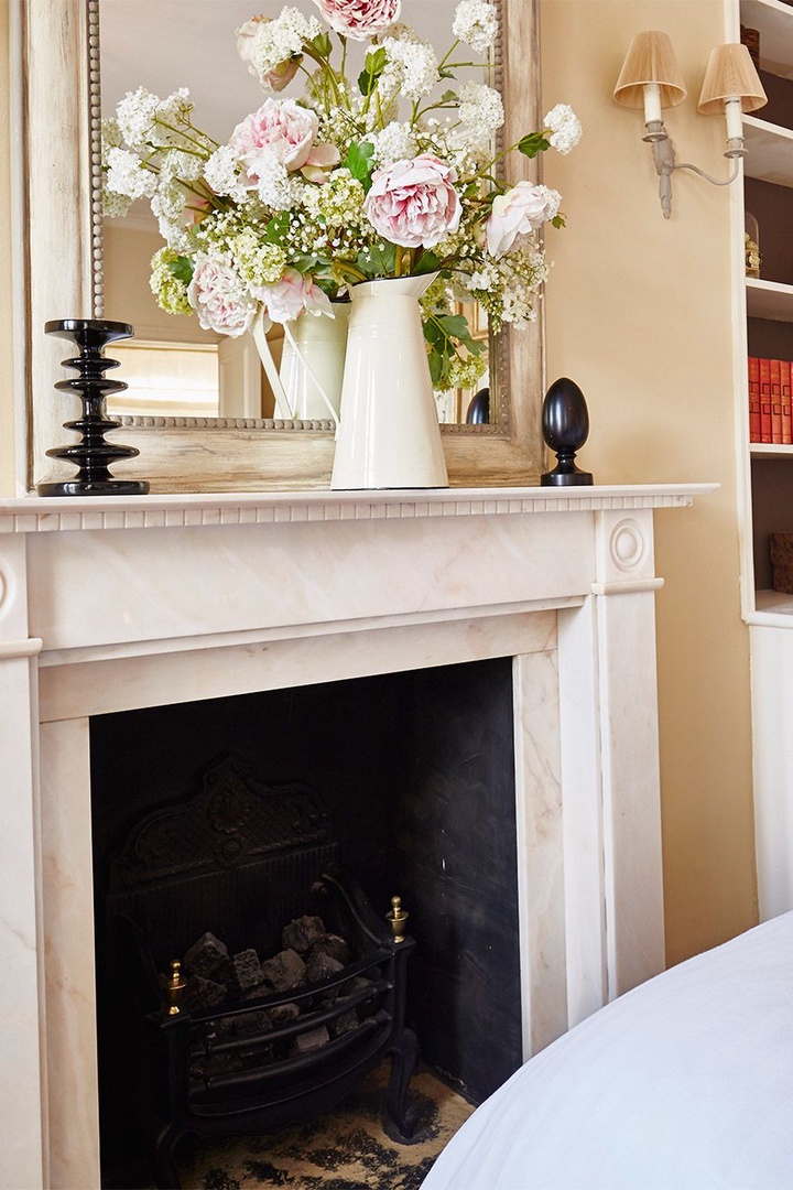 Marble fireplace in the Victoria