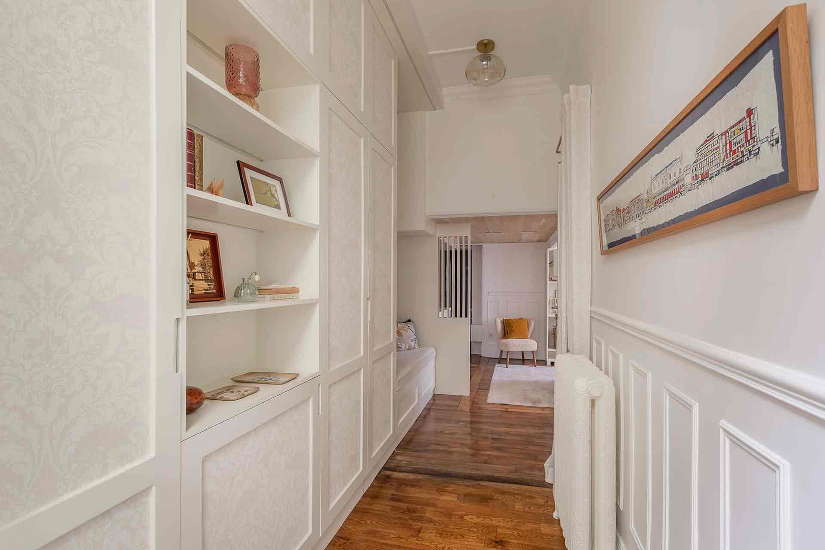 Large hallway leads to the kitchen.