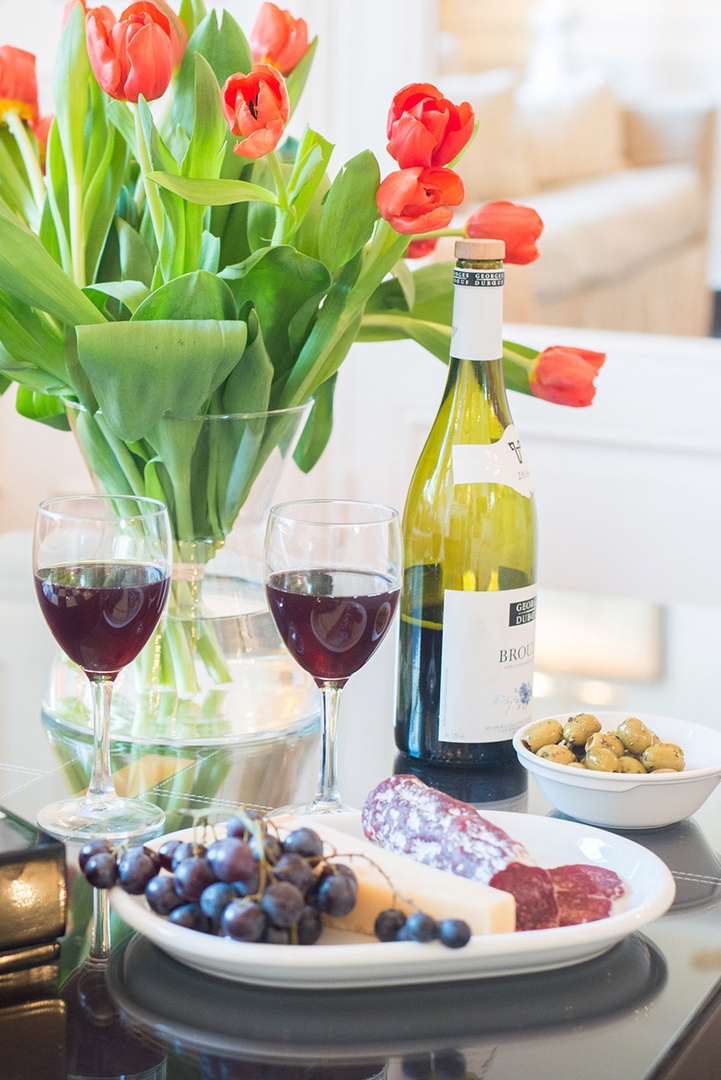 Toast your stay with a French wine!