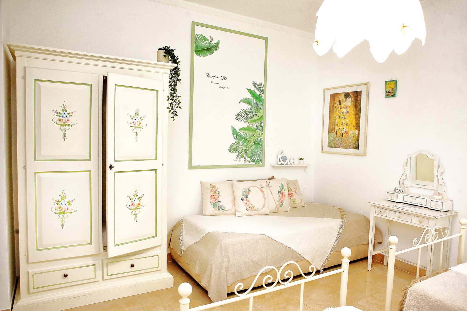 Daybed located in bedroom 2.