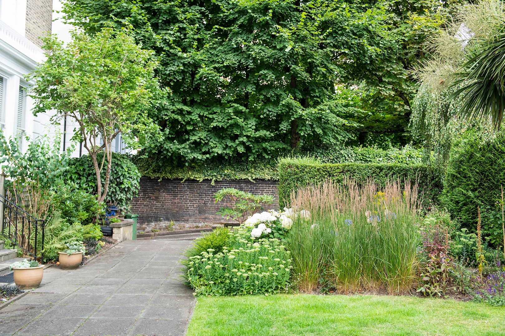 Enjoy direct access to the garden from Phillimore.