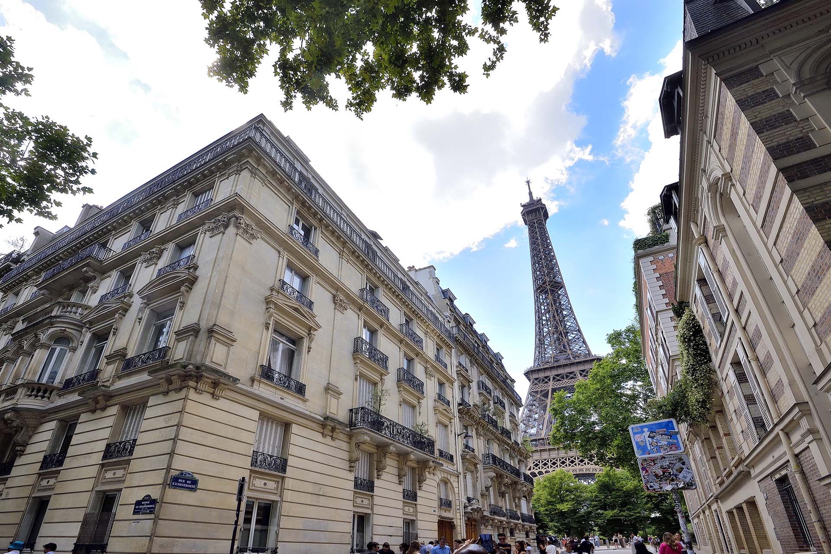 An incredible location near the Eiffel Tower!