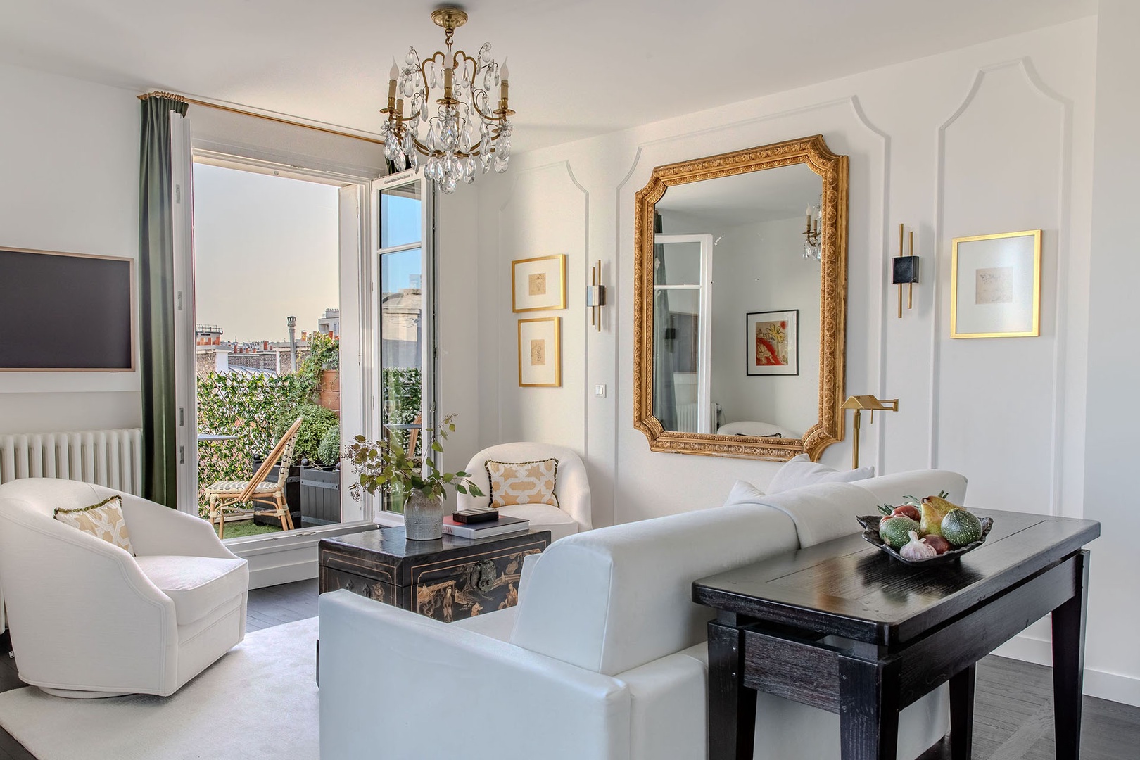 A dream place to relax and feel at home in Paris.