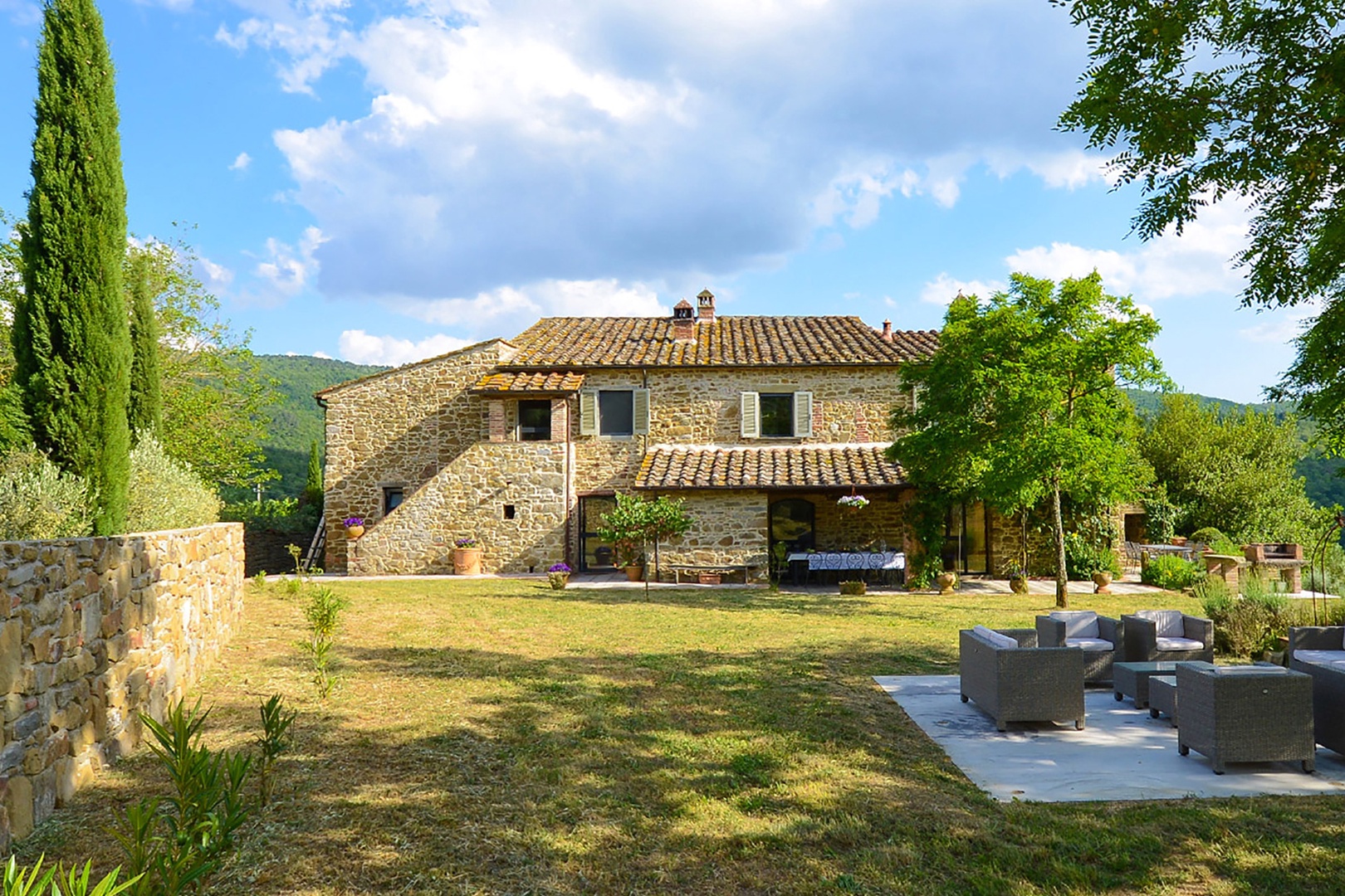 La Collina is a beautiful Tuscan style stone country house