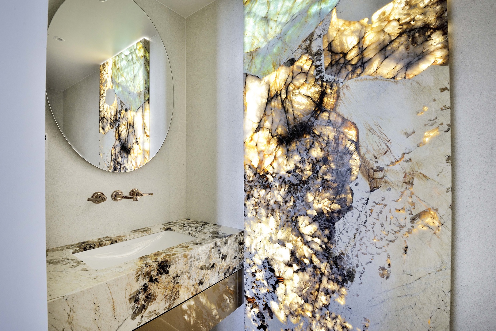 Absolutely exquisite stonework in the bathroom.