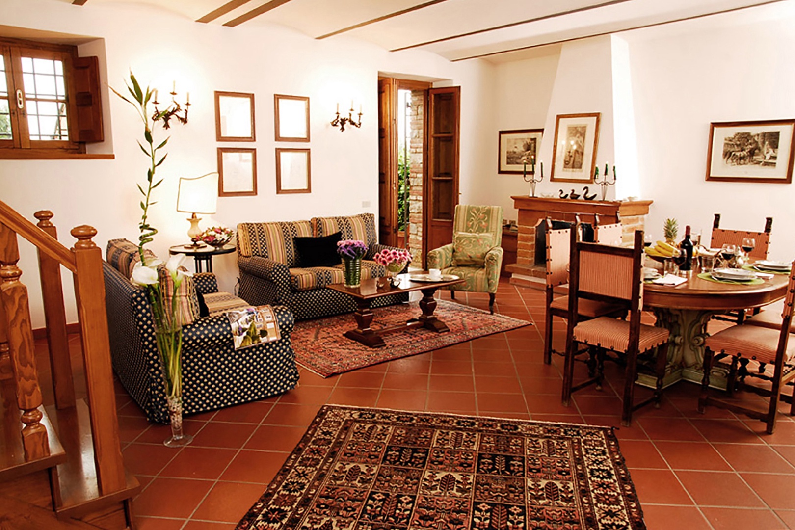 Large and comfortable living room in the Poggio apartment.