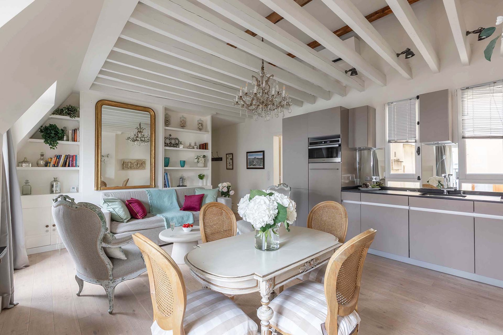 A welcoming space you'll love calling home in Paris.