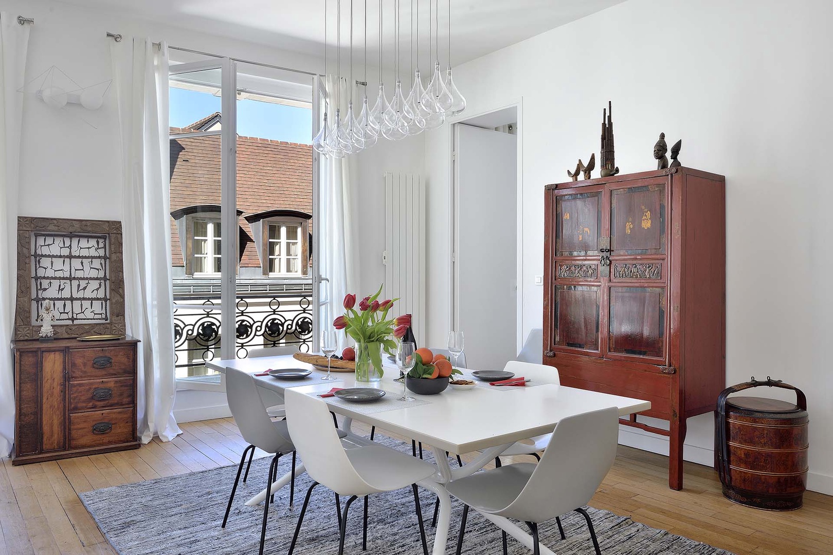 Enjoy leisurely dining in a comfortable setting.