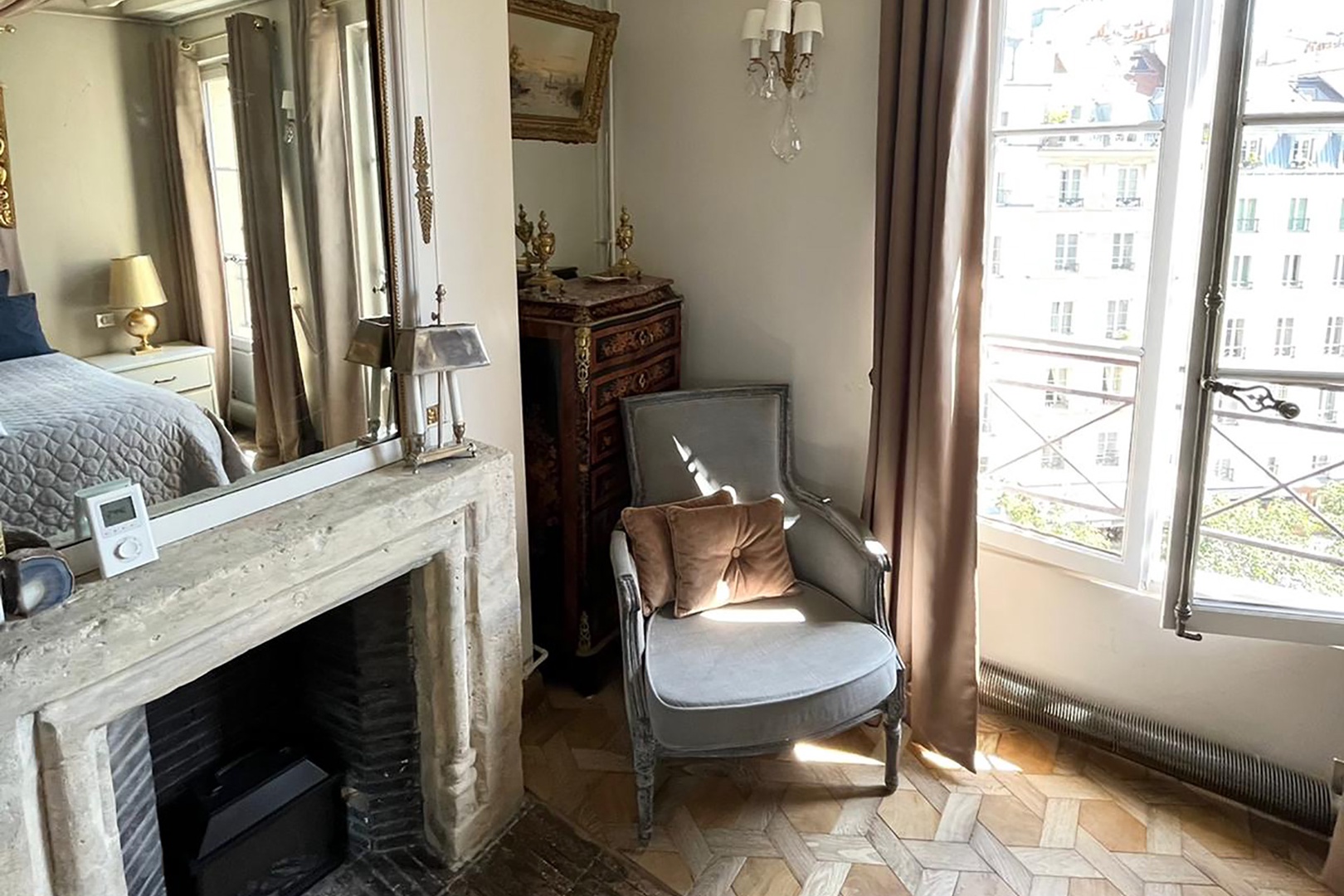 Cozy sitting area in bedroom 1.