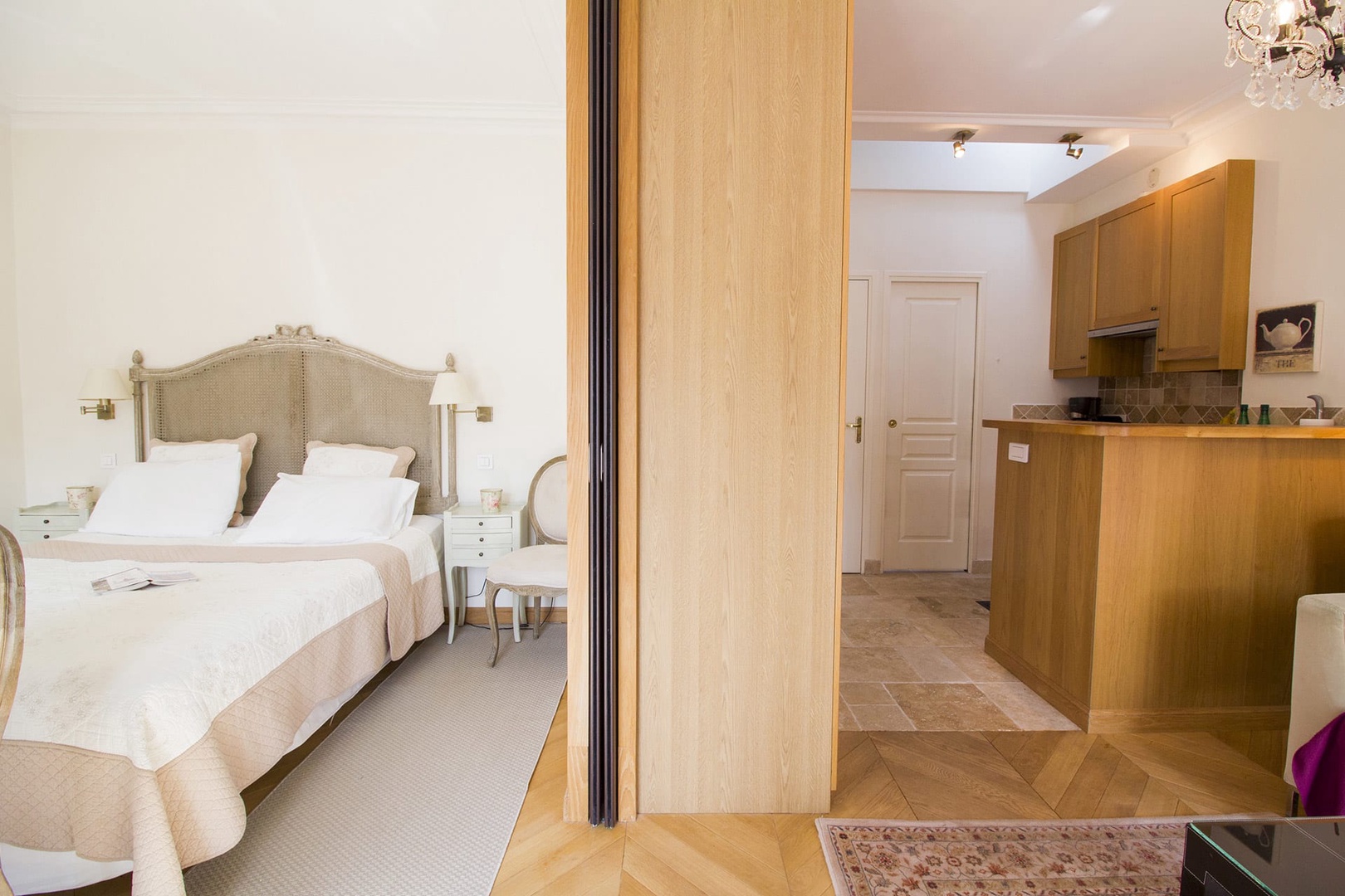 The sliding door partition ensures plenty of privacy.