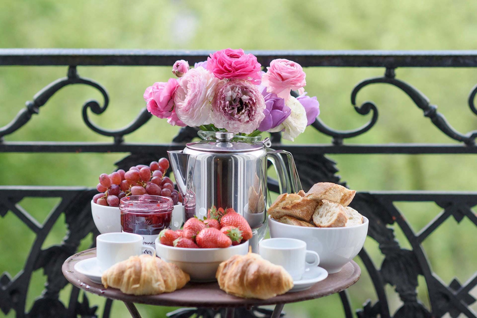 Treat yourself to breakfast al fresco on your balcony.