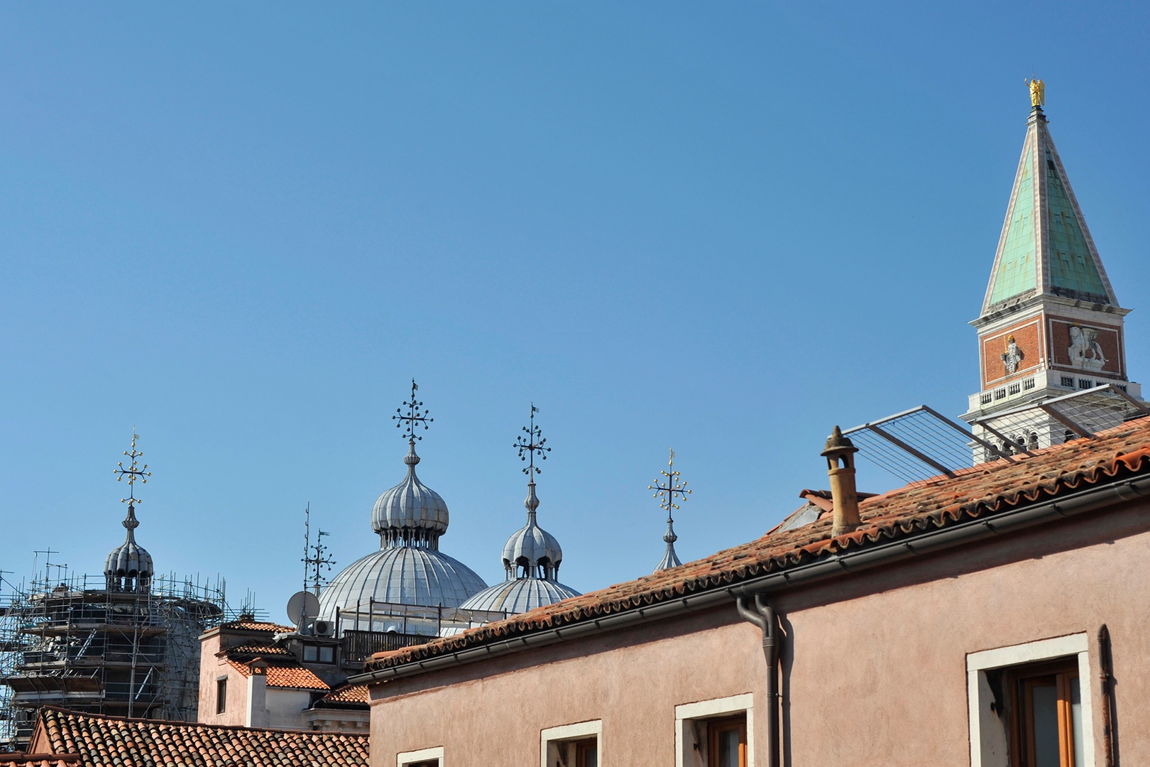 The cupolas of San Marco are not far away!