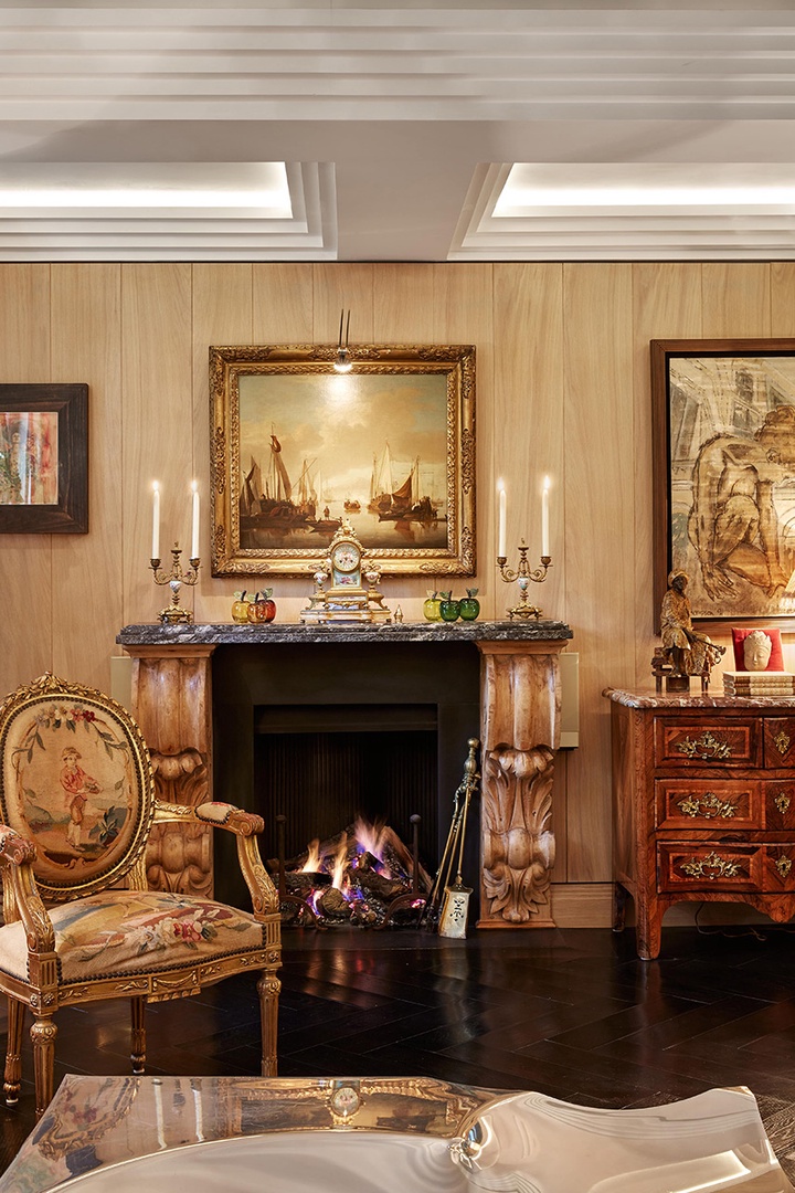 Sumptuous details in living room.