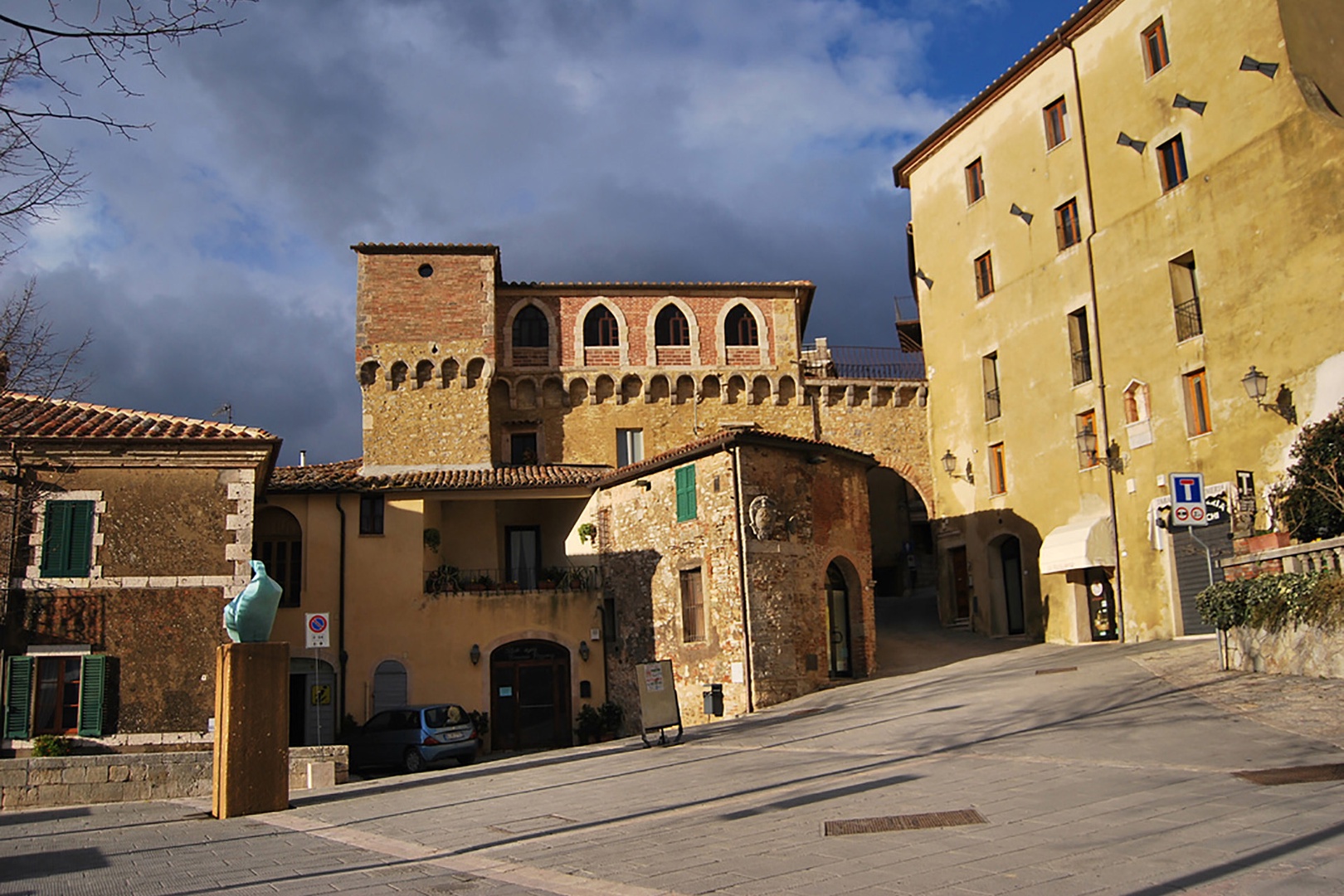 The main piazza of San Casciano reflects the slope of the hill on which it stands.