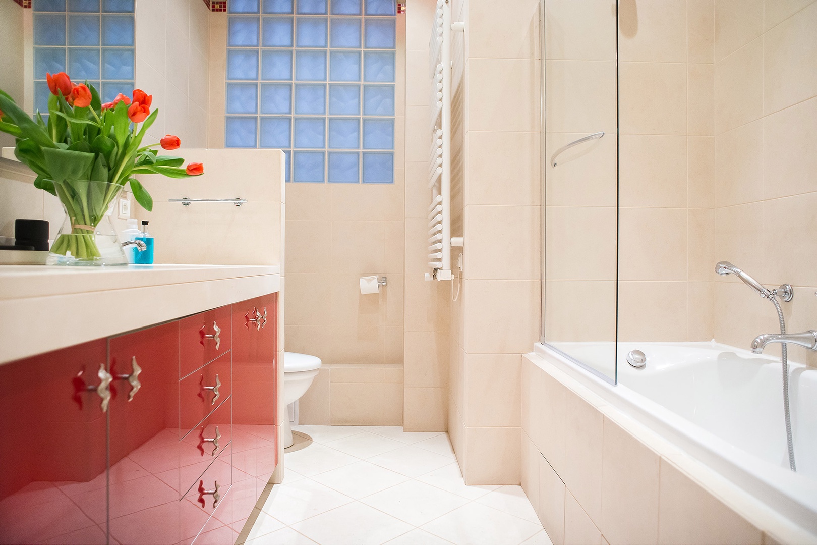 Bathroom 1 with combination bathtub/shower